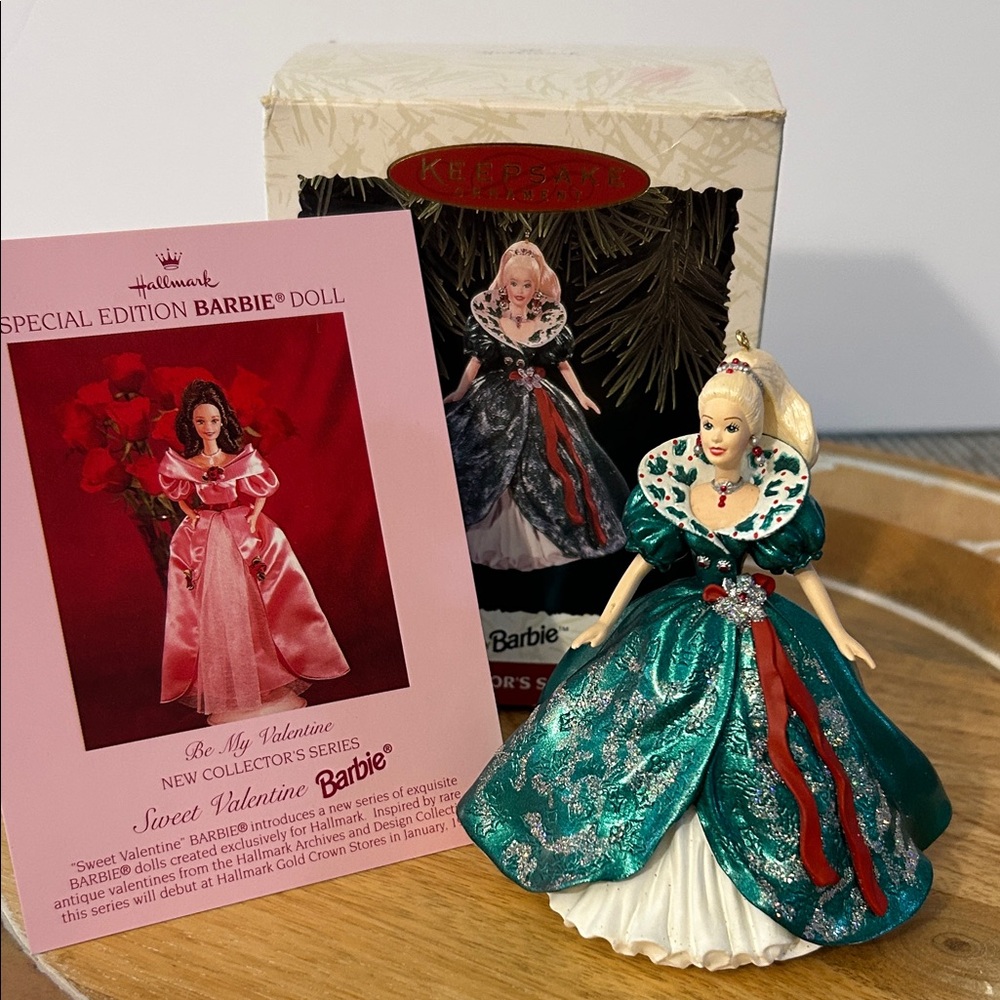 Hallmark holiday Barbie Special Edition Doll collectors series 3 1995 in box